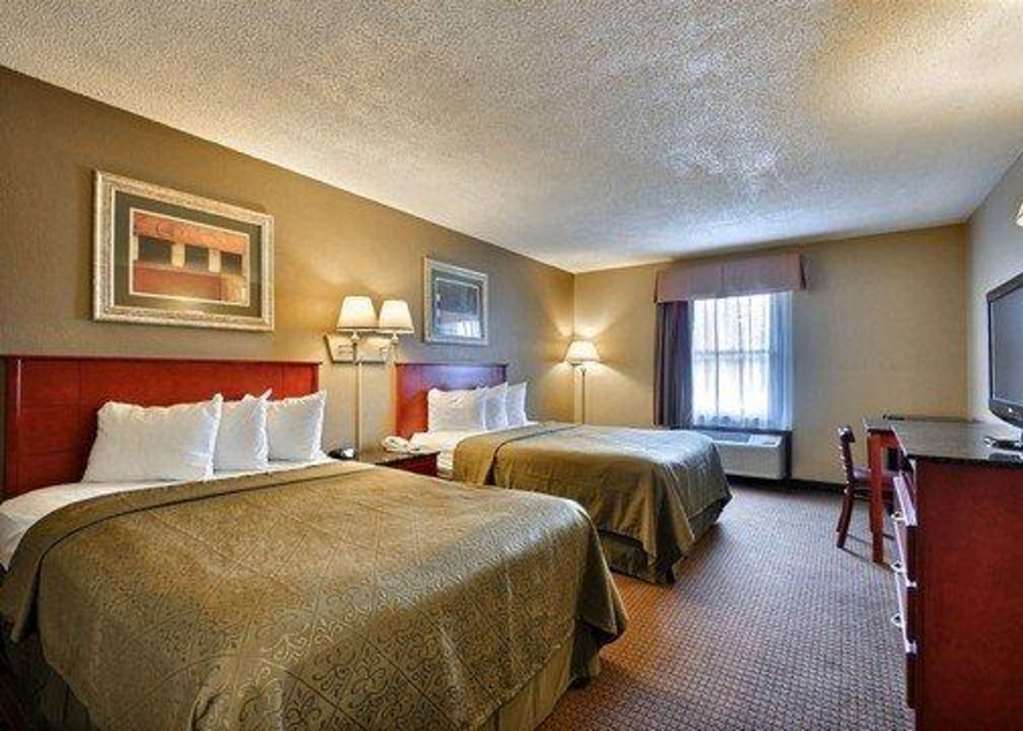 Quality & West Hotel 2*